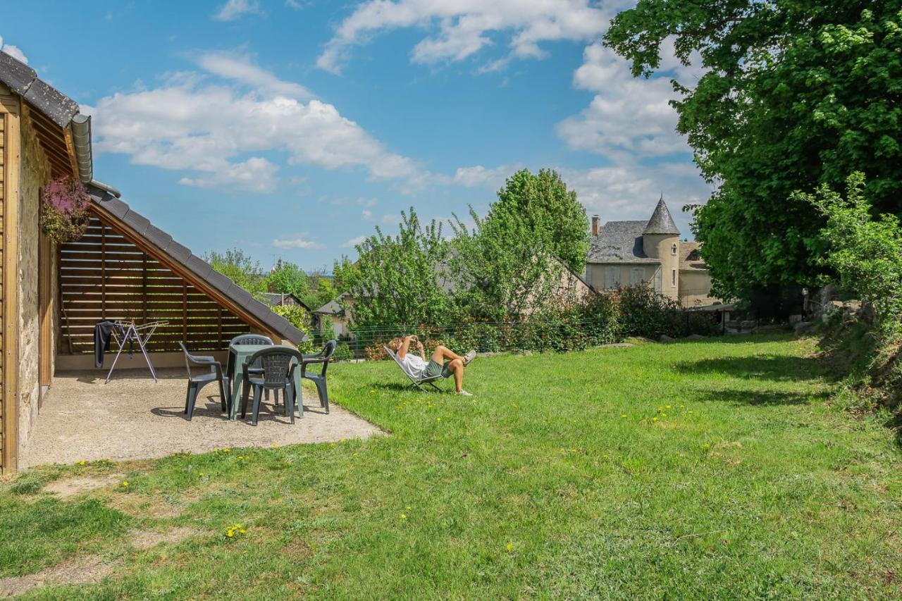 Village De Gites Les Chalets De L'Aubrac Aumont-Aubrac Exterior photo